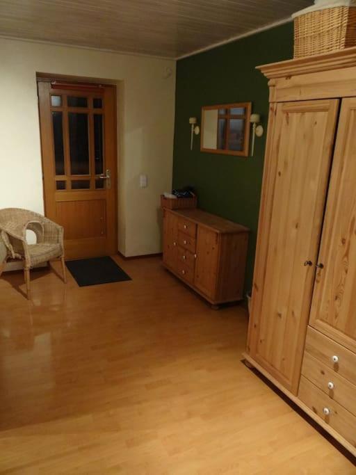2 Bedroom Beautyful Vacation Home / Ferienhaus Brunsberg Buchholz in der Nordheide Luaran gambar