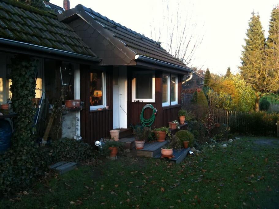 2 Bedroom Beautyful Vacation Home / Ferienhaus Brunsberg Buchholz in der Nordheide Luaran gambar